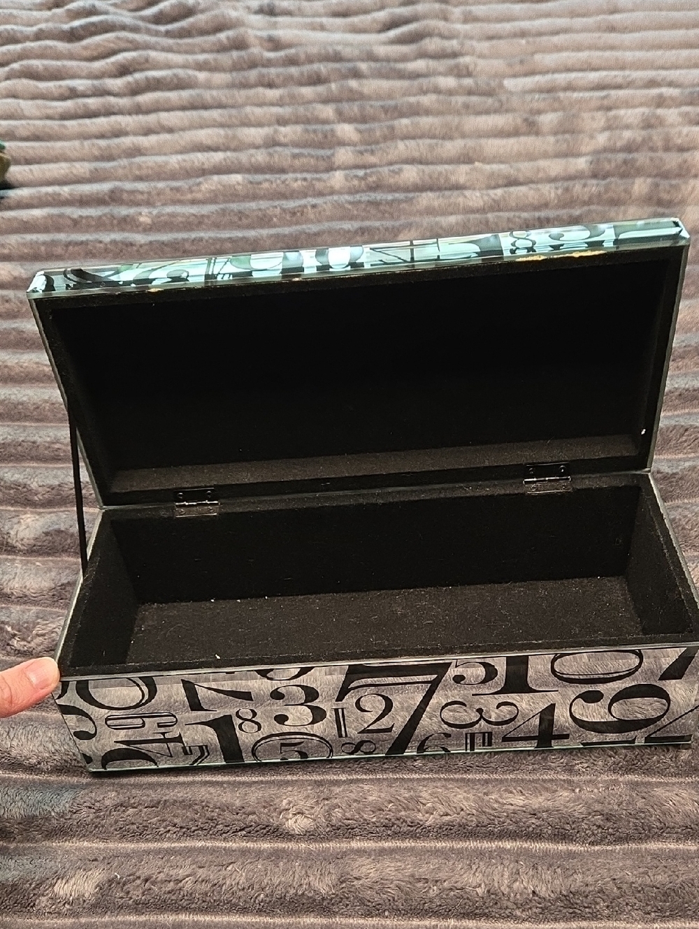 Decorative Number Pattern Rectangular Box - Black on Mirror - Picture 4 of 4